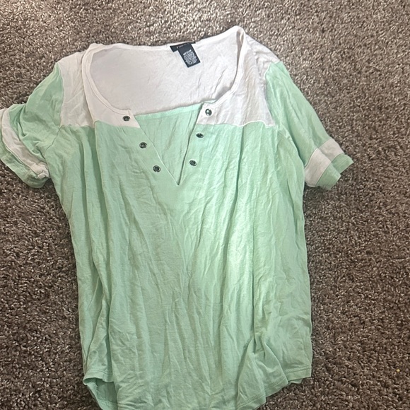 Rue21 Mint and White Short Sleeve Tee - Picture 1 of 3